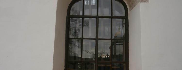 Вікно І-го ярусу північного фасаду після виконання робіт з реставрації