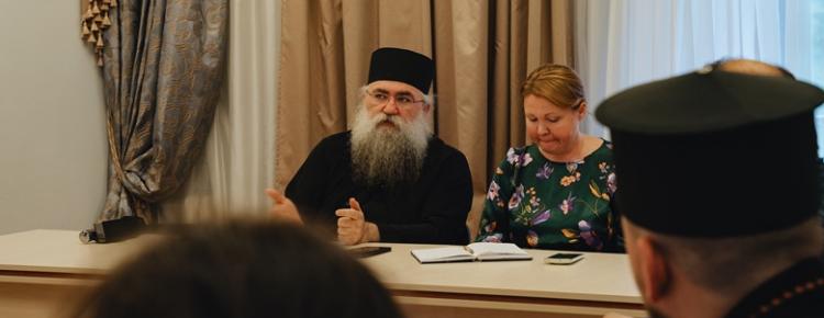 Науковці Києво-Печерської лаври та представники Афона обговорили спільну духовну спадщину зображення 3