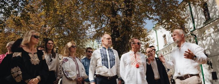 Делегація Світового Конґресу Українців завітала до Києво-Печерської лаври з нагоди Дня Незалежності України. зображення 2
