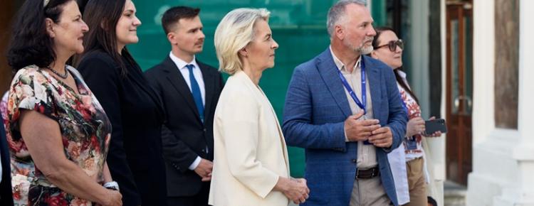 До Києво-Печерської лаври завітала делегація європейських лідерів на чолі з Урсулою фон дер Ляєн зображення 8