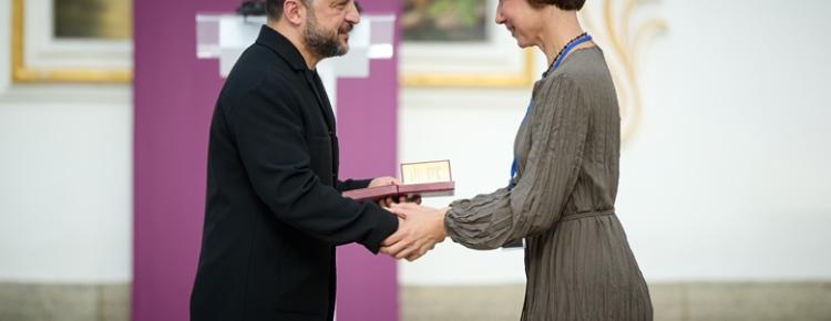 До 975-річчя Києво-Печерської лаври Президент України відзначив державними нагородами, тих, хто береже та відновлює святиню зображення 9